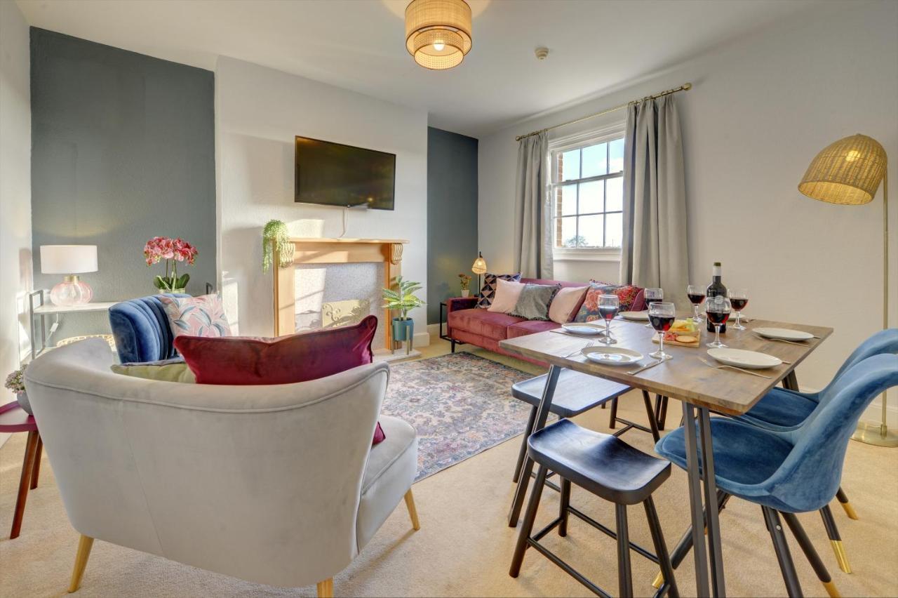 Regency Nest By Spa Town Property - Stylish 3 Bedroom Apartment On 2 Floors, Central Leamington Spa Kültér fotó