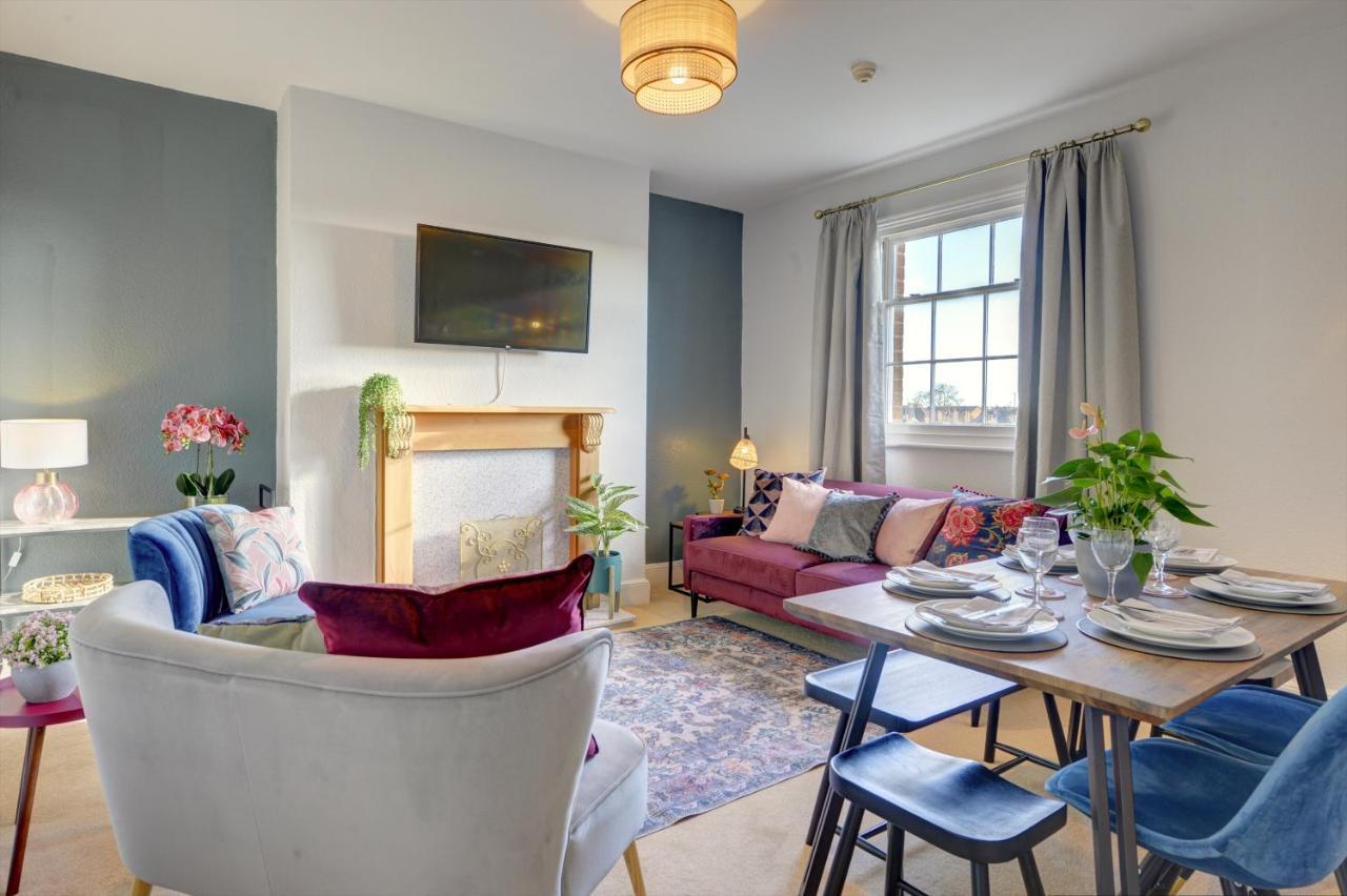 Regency Nest By Spa Town Property - Stylish 3 Bedroom Apartment On 2 Floors, Central Leamington Spa Kültér fotó