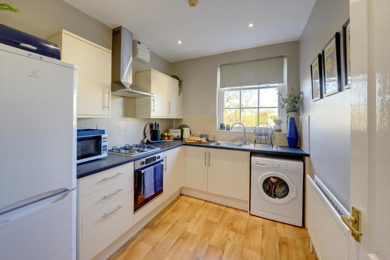 Regency Nest By Spa Town Property - Stylish 3 Bedroom Apartment On 2 Floors, Central Leamington Spa Kültér fotó