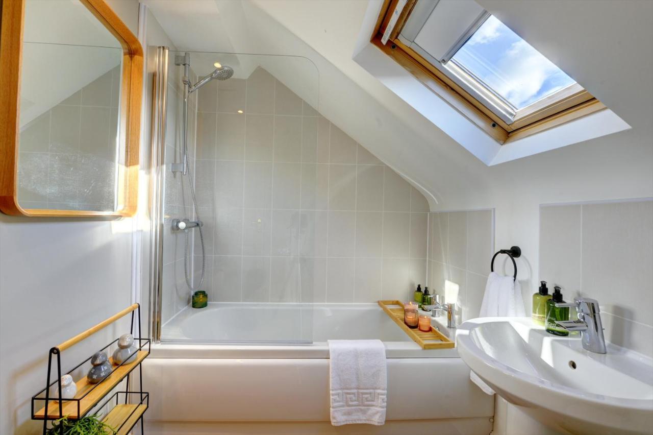 Regency Nest By Spa Town Property - Stylish 3 Bedroom Apartment On 2 Floors, Central Leamington Spa Kültér fotó