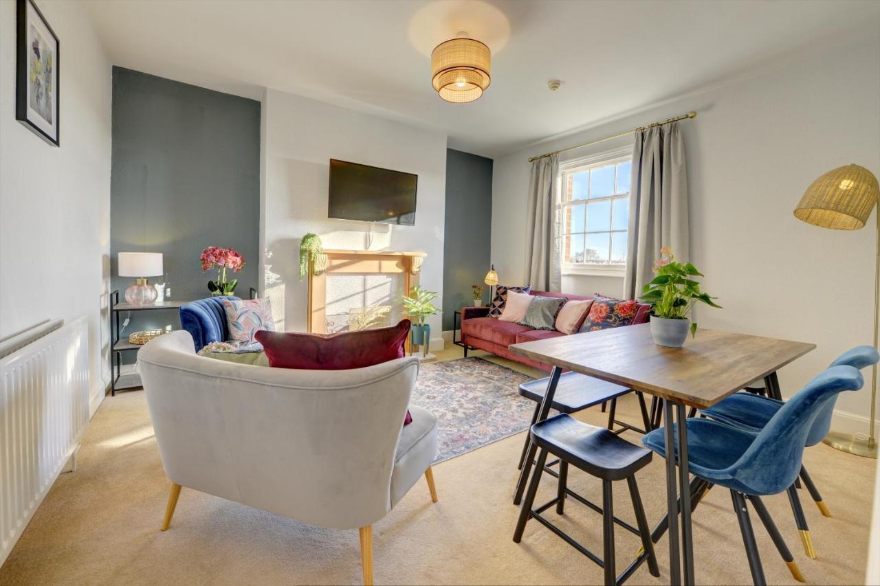 Regency Nest By Spa Town Property - Stylish 3 Bedroom Apartment On 2 Floors, Central Leamington Spa Kültér fotó