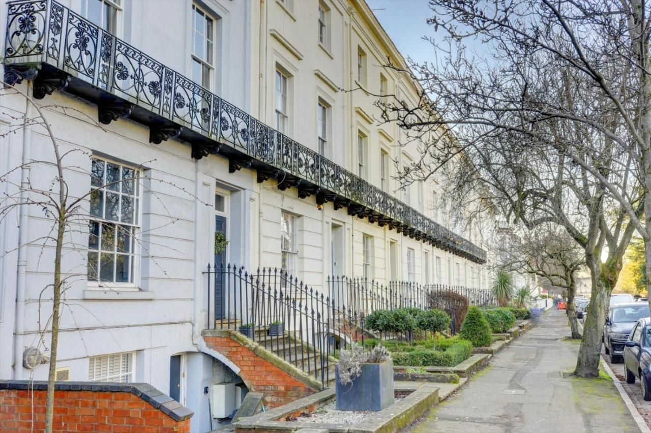 Regency Nest By Spa Town Property - Stylish 3 Bedroom Apartment On 2 Floors, Central Leamington Spa Kültér fotó